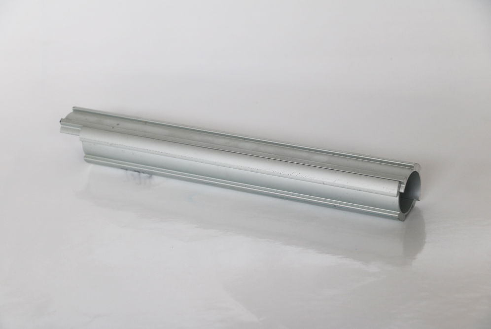 ɽ�������Ͳ�